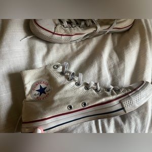 White Chucks Converse High-Tops